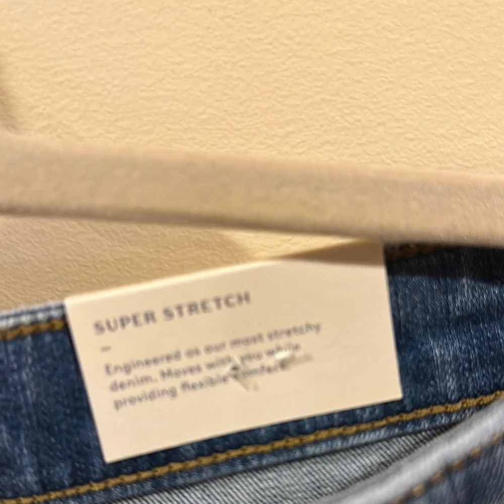 Universal Thread Blue Distressed Ankle Jeans - Picture 5 of 7